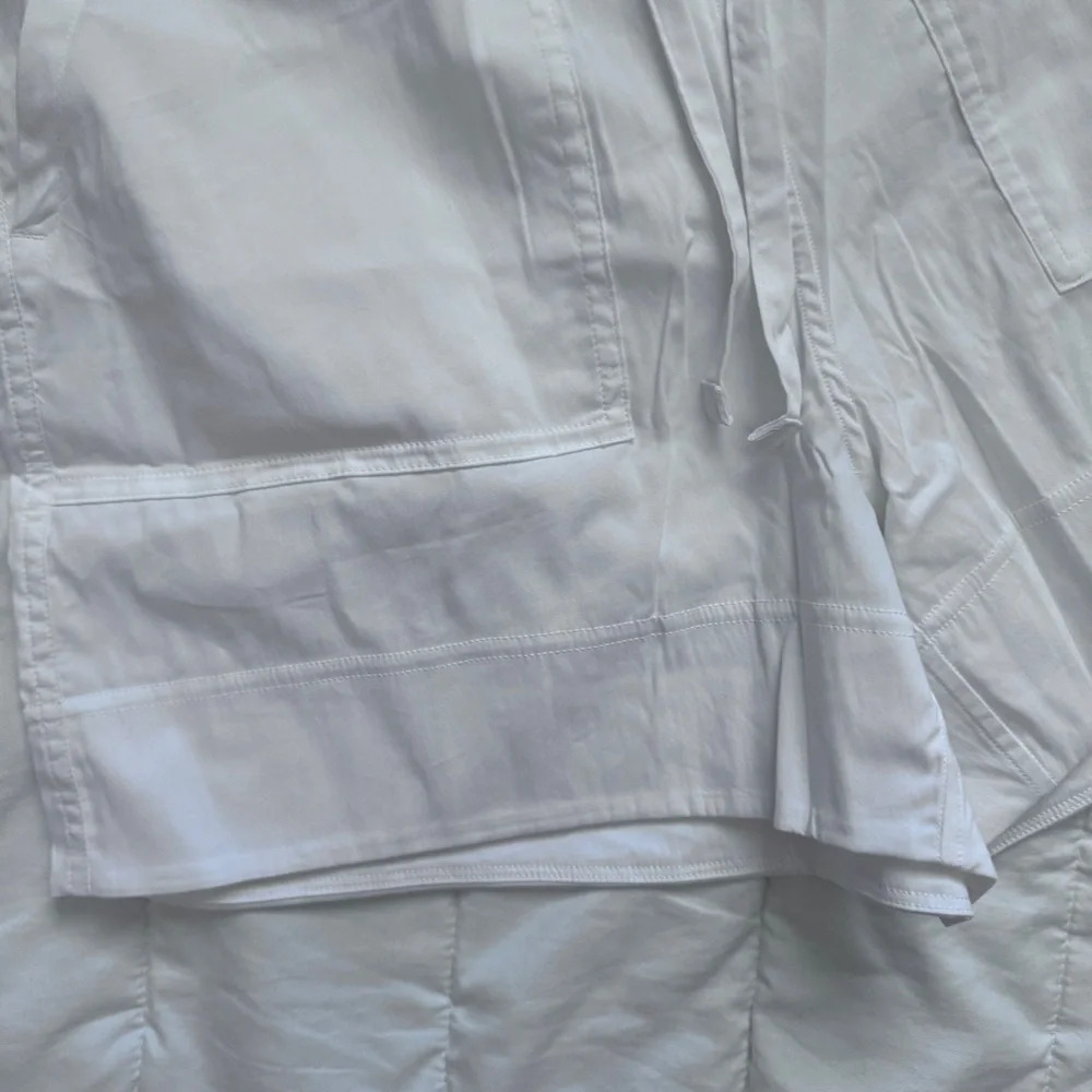 🆕🤍 Lululemon Cotton Blend Poplin High Rise Shorts - White - Picture 4 of 9